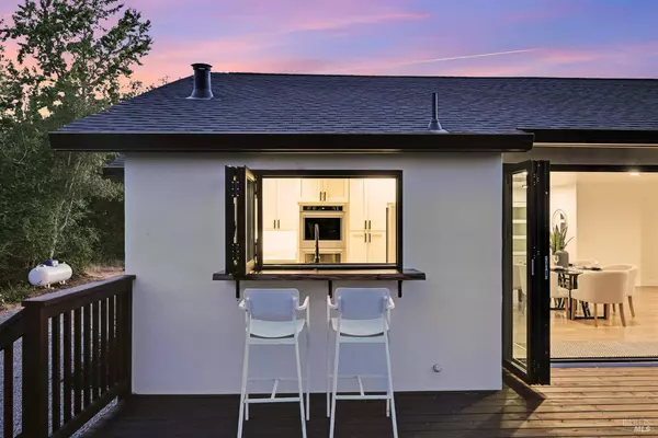 2560 Lewis DR, Sebastopol, CA 95472