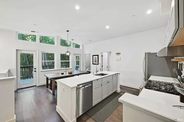 14831 Canyon 7 RD, Guerneville, CA 95446