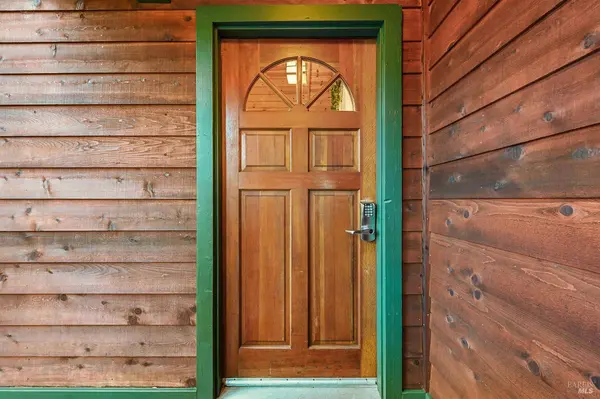 9 Huckleberry HTS, Cazadero, CA 95421