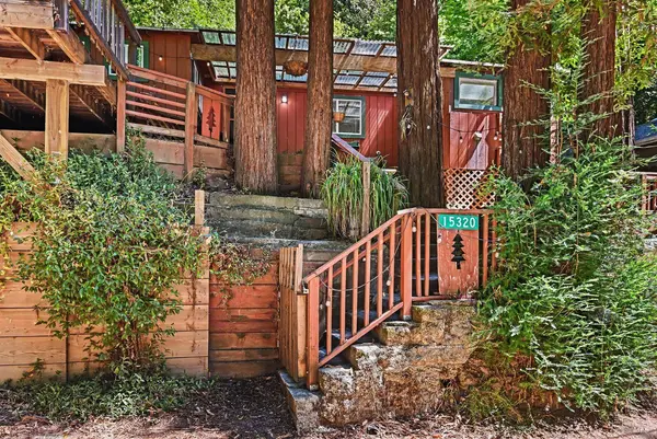 15320 Canyon 3 RD, Rio Nido, CA 95471