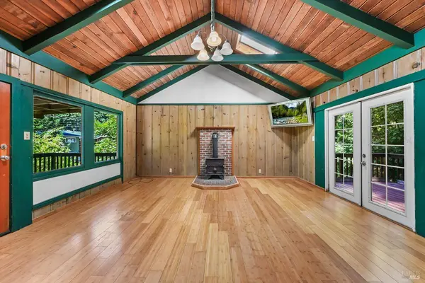 20251 Willow RD, Monte Rio, CA 95462