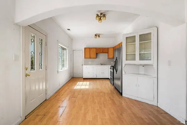 445 Windsor River RD, Windsor, CA 95492