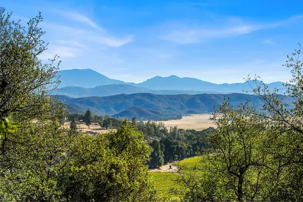 18921 Timber Point Road, Hidden Valley Lake, CA 95467