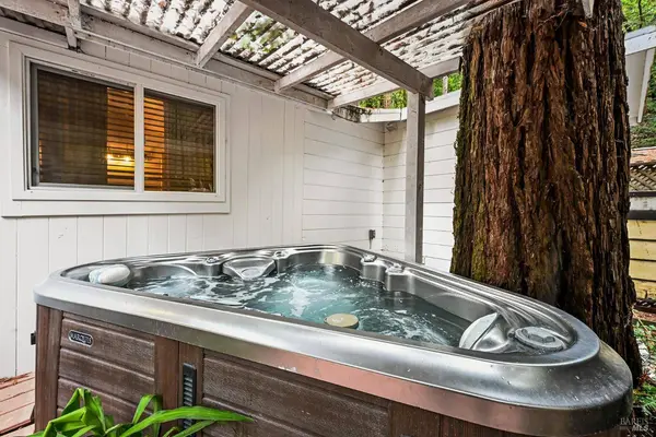 15343 Willow RD, Guerneville, CA 95446