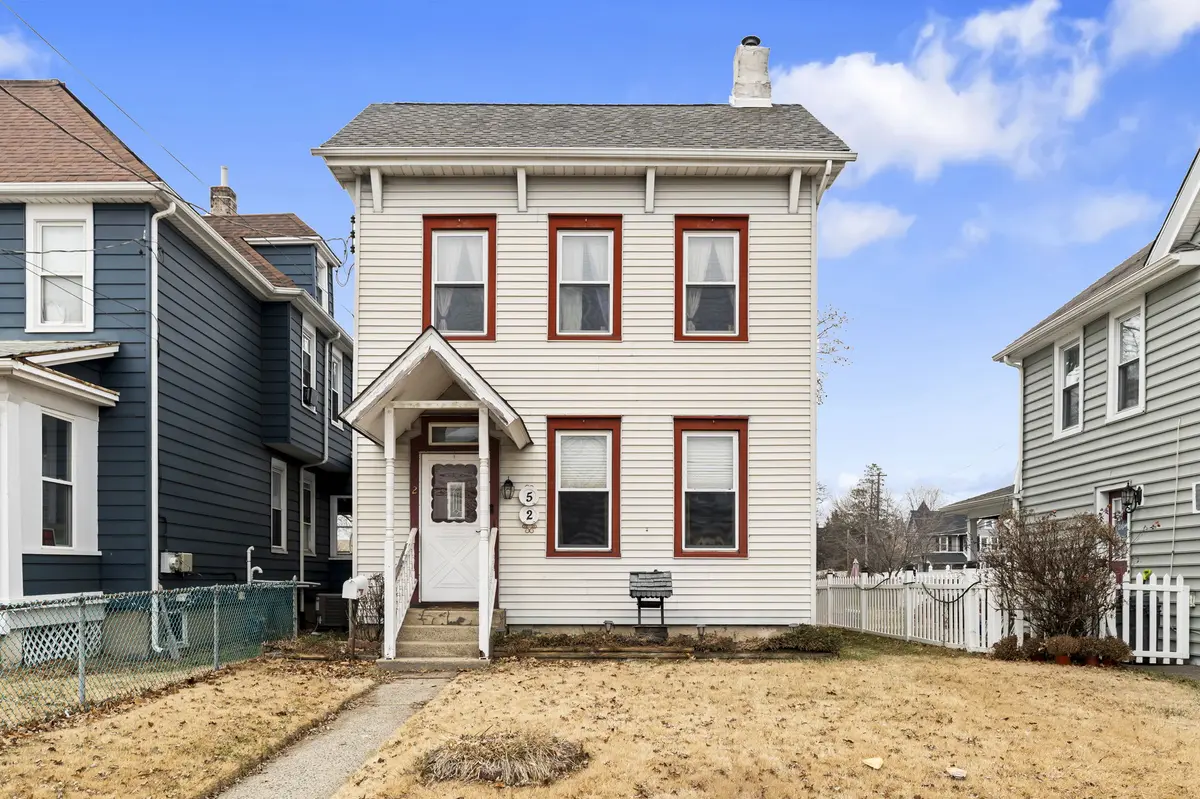 52 Green St, Morrisville, PA 19067-1256