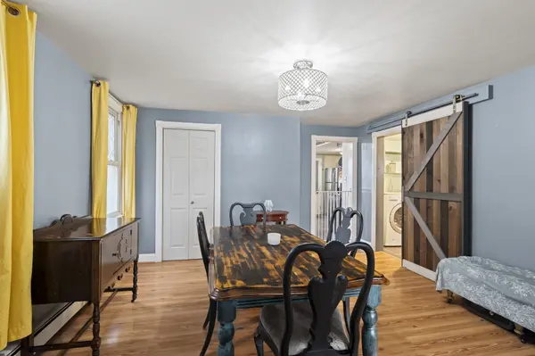 52 Green St, Morrisville, PA 19067-1256