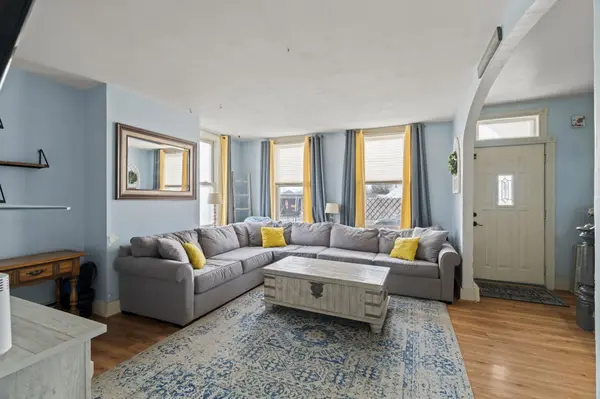 52 Green St, Morrisville, PA 19067-1256