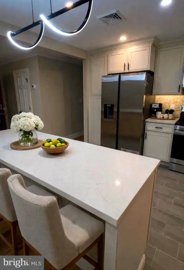 3 FRANK RICHARDSON RD, Robbinsville, NJ 08691