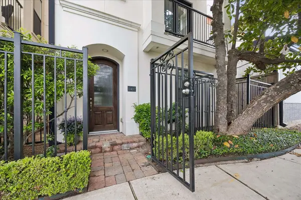 1407 Shearn ST, Houston, TX 77007