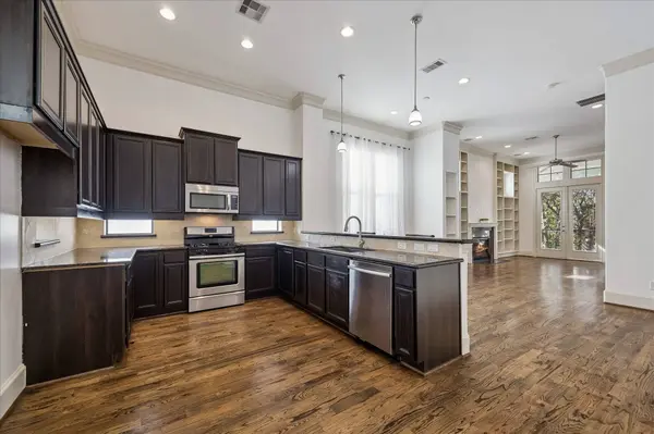 1407 Shearn ST, Houston, TX 77007