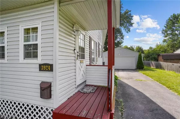 3924 Vira RD, Stow, OH 44224