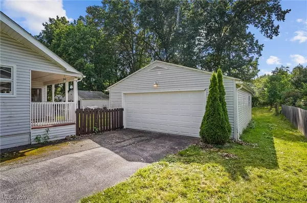 3924 Vira RD, Stow, OH 44224