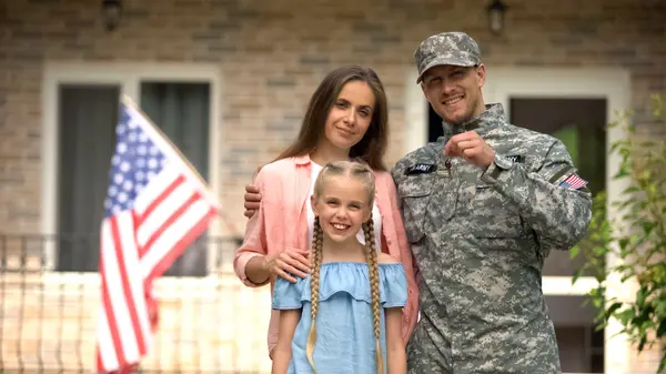 Veteran Homebuyers: Maximizing Your VA Loan Benefits in Lake Houston Area,Tami Heitzwebel & Jamie Brown