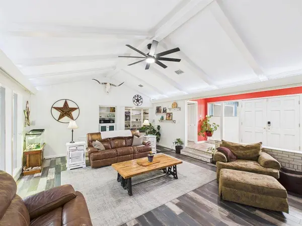 1310 Golden Bear LN, Kingwood, TX 77339