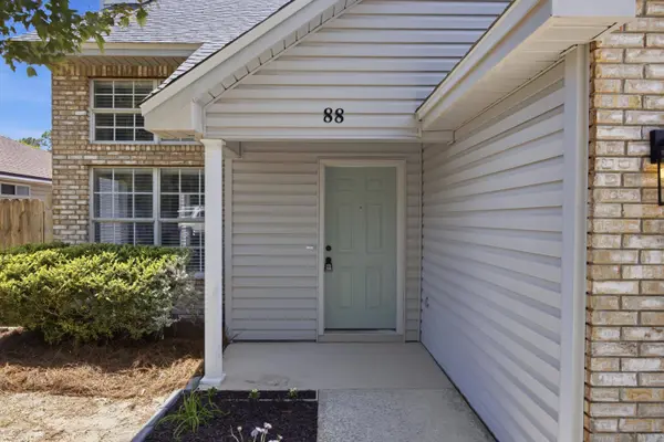 88 Ruby CIR, Mary Esther, FL 32569