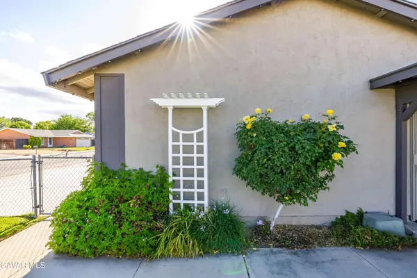 2235 W Avenue K 13, Lancaster, CA 93536