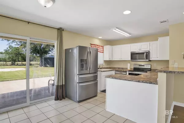 17451 E View Loop, Foley, AL 36535