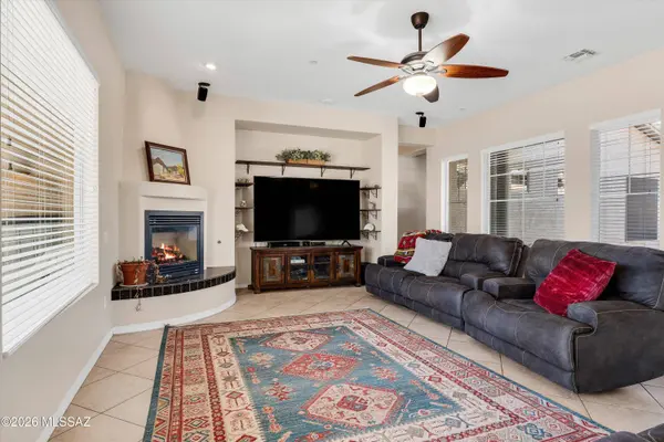 9529 S Camino Adamada, Vail, AZ 85641