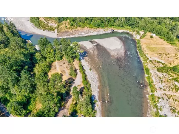 264 Riverview DR, Castle Rock, WA 98611