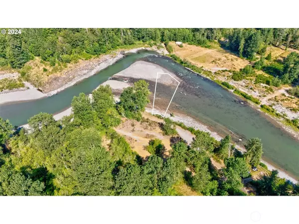 264 Riverview DR, Castle Rock, WA 98611