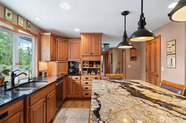 133 Delameter LN, Castle Rock, WA 98611