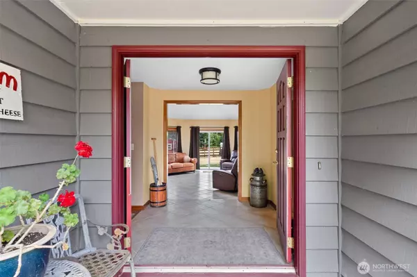 133 Delameter LN, Castle Rock, WA 98611