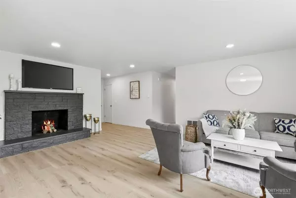 111 Cimarron DR, Kelso, WA 98626