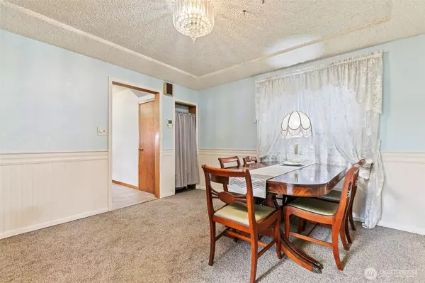 203 Columbia ST, Kelso, WA 98626