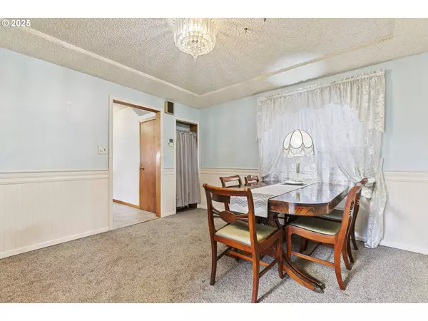 203 COLUMBIA ST, Kelso, WA 98626