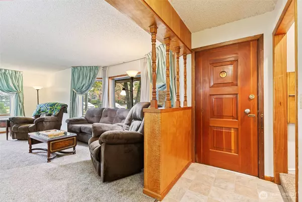 203 Columbia ST, Kelso, WA 98626