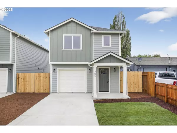 705 S 9TH AVE, Kelso, WA 98626