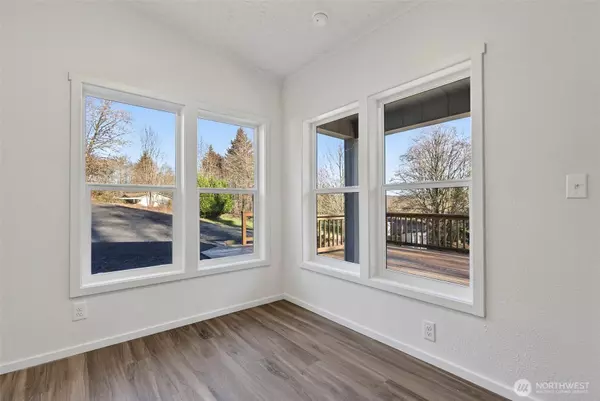 152 Crow Butte RD, Longview, WA 98632