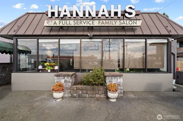 1304 Ocean Beach HWY, Longview, WA 98632