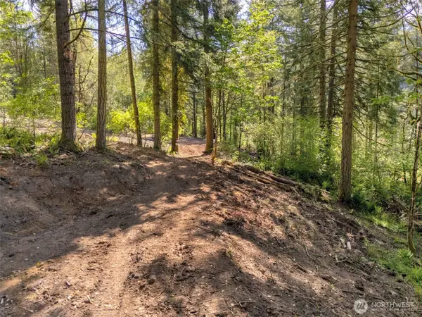 147 Old Spreadborough RD, Kalama, WA 98625