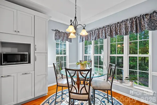 4932 Derbyshire DR, Charlotte, NC 28270