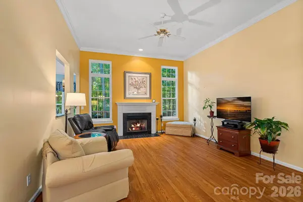 4932 Derbyshire DR, Charlotte, NC 28270