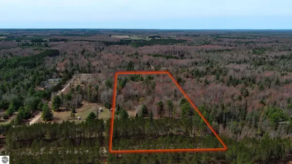 6250 Keffer Road, Kingsley, MI 49649