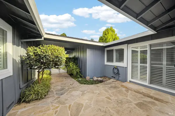 339 Mockingbird CIR, Santa Rosa, CA 95409