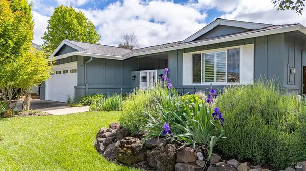 339 Mockingbird CIR, Santa Rosa, CA 95409