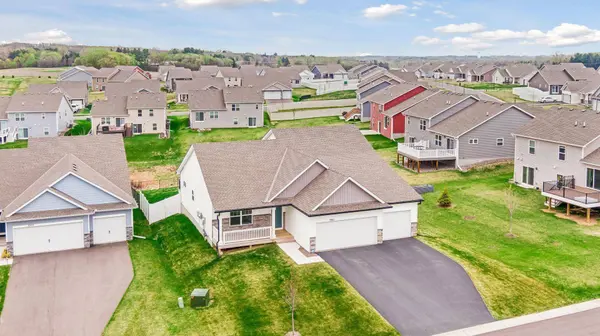8261 Saddle TRL, Saint Paul, MN 55129