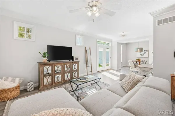 3240 S Civic Green DR, St Charles, MO 63301