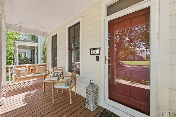 3240 S Civic Green DR, St Charles, MO 63301