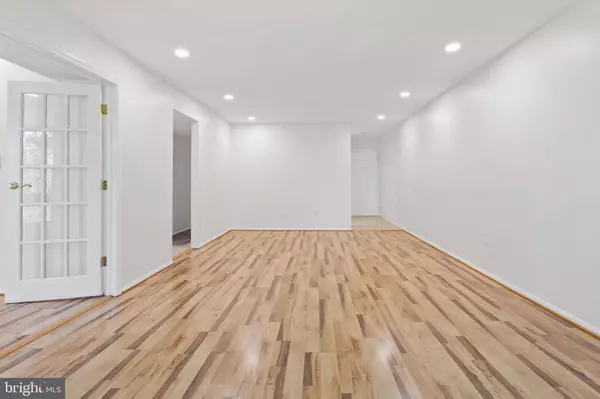 8427 GREENBELT RD #202, Greenbelt, MD 20770