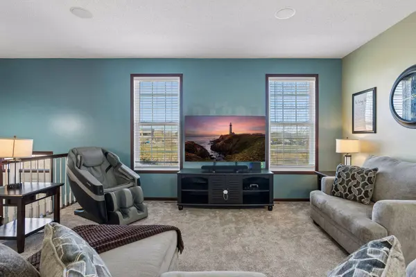 1354 Savanna DR, Shakopee, MN 55379