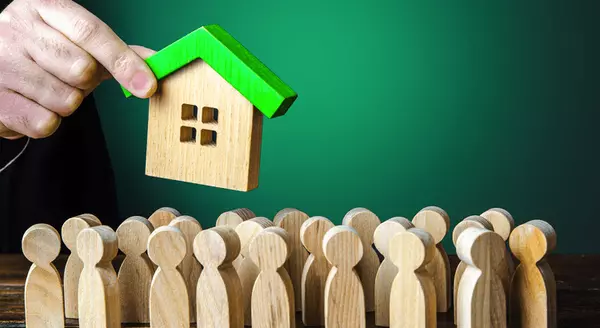 Don’t Miss This Prime Spring Window To Sell Your House