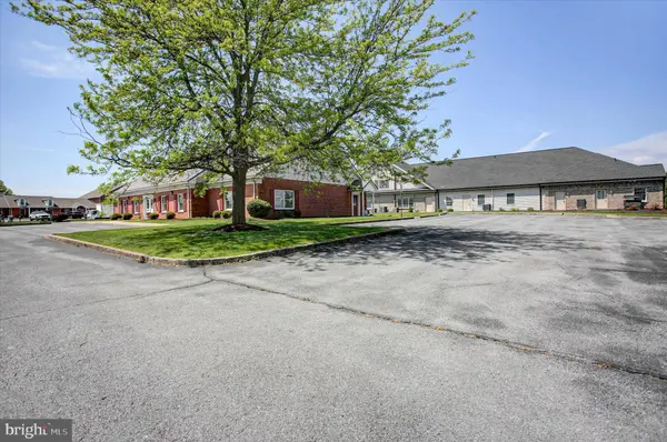 1137 KENNEBEC DR, Chambersburg, PA 17201