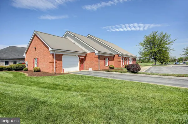 1137 KENNEBEC DR, Chambersburg, PA 17201