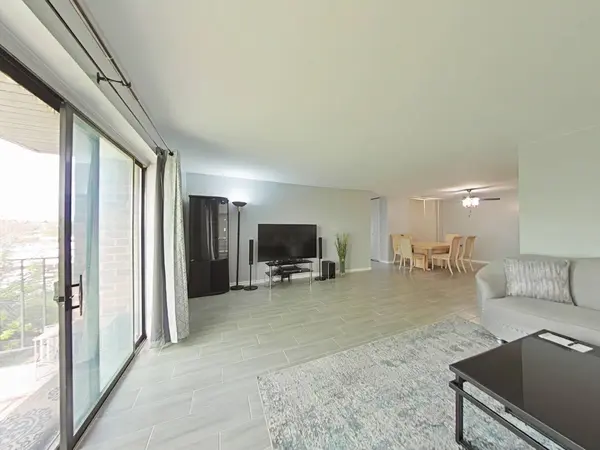 4721 Saint Joseph Creek RD #5F, Lisle, IL 60532