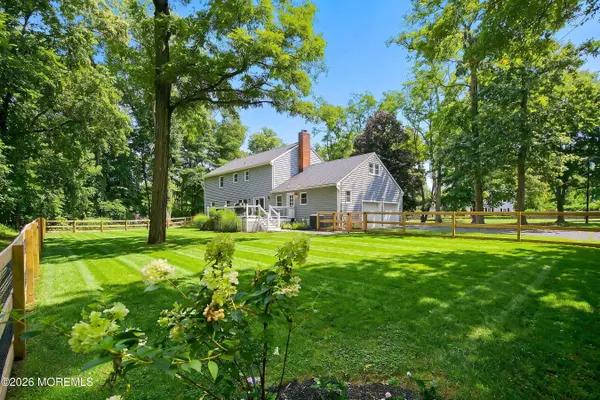 86 Knollwood Drive, Tinton Falls, NJ 07724