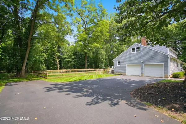 86 Knollwood Drive, Tinton Falls, NJ 07724